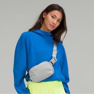 Lululemon Athletica Everywhere Belt Bag 1L Silver Drop
